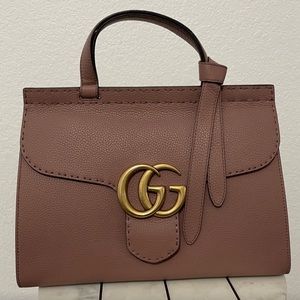 Gucci Pebbled Leather GG Marmont Top Handle Small
Shoulder Bag